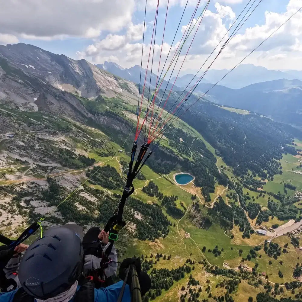 survol du lac des confins à la clusaz