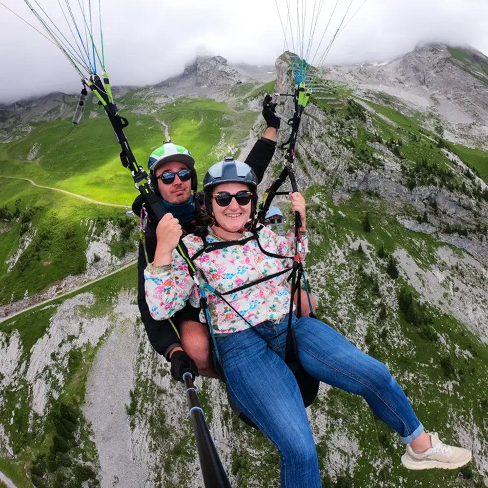 Selfie de la combe de balme lors d'un vol en parapente à la Clusaz