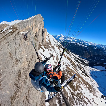Ailes des Aravis - Parapente à La Clusaz pour découvrir la magie des Alpes.