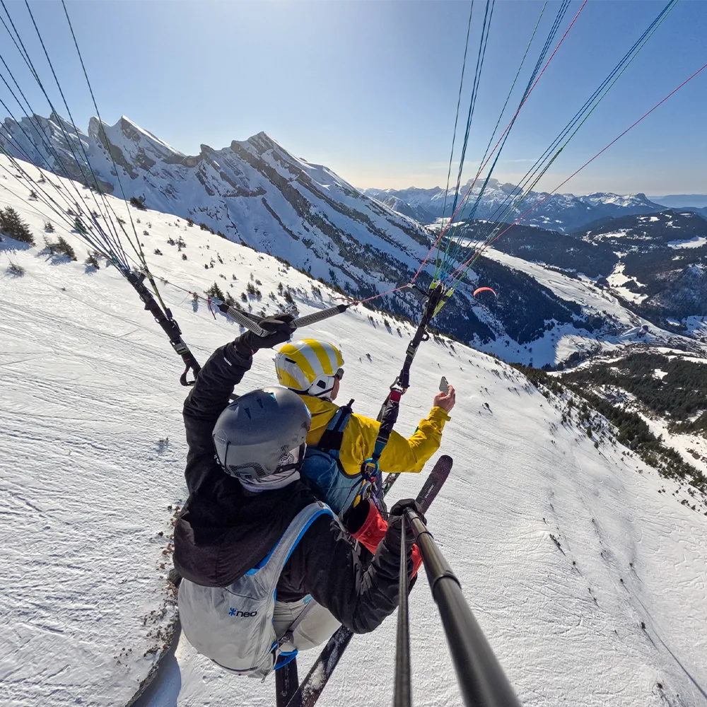 AIGUILLE Paragliding Flight